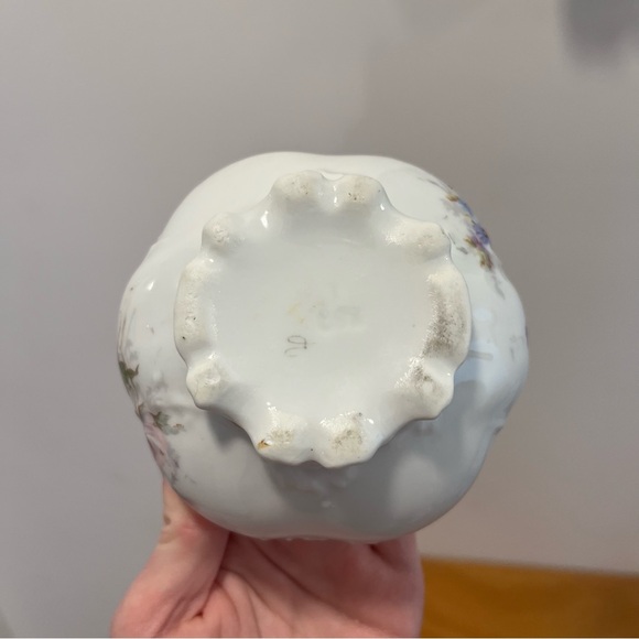 Antique Vintage Hand-Painted Floral Porcelain Hair Receiver - Picture 6 of 8